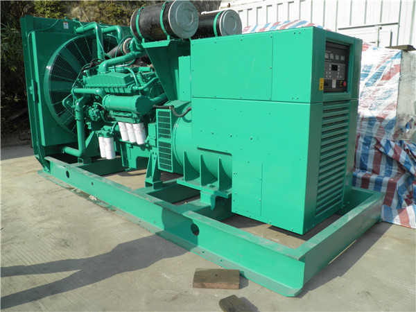 衡阳出租发电机 发电机组厂家：柴油发电机组的控制屏的作用是什么？